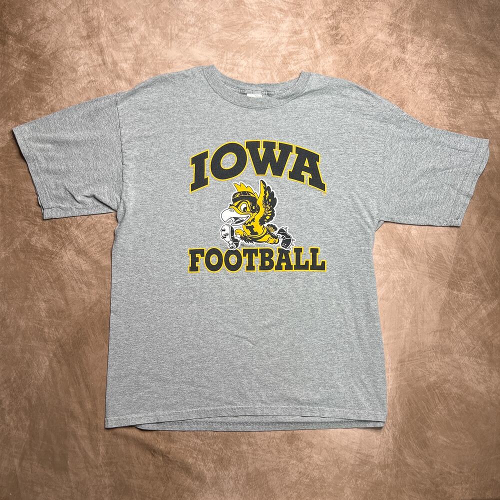 Gildan University of Iowa Football Shirt Herky Hawkeyes Short Sleeve Mens XL Y2K
